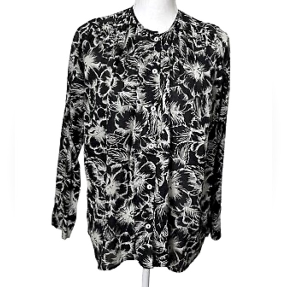 Mille Florian Top NWT Button Front Floral Blouse in Black Hibiscus. Sm